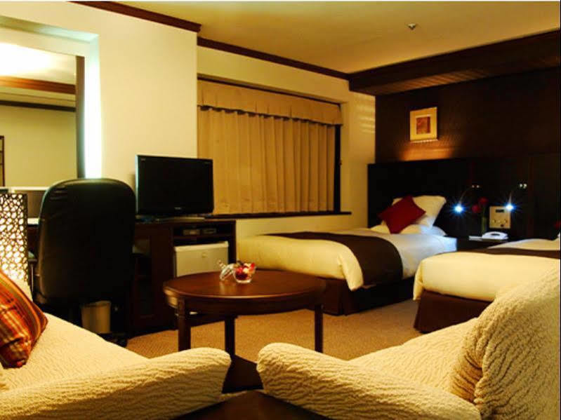 Central Hotel Yokosuka Εξωτερικό φωτογραφία